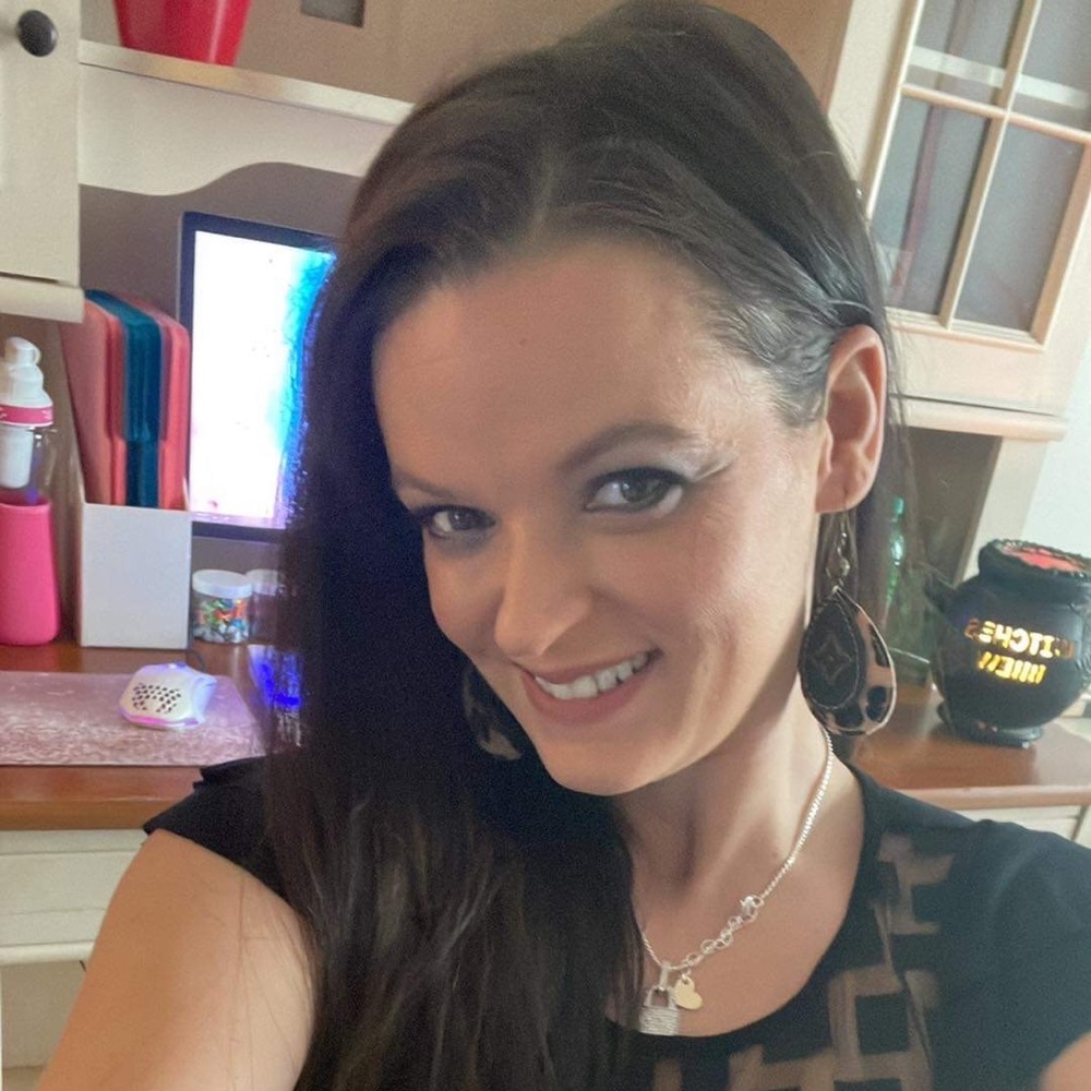 Meet your Posher, Amy